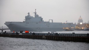 Le porte-hélicoptères français Mistral