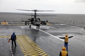 La plate-forme du navire doit être adaptée aux spécificités russes afin de pouvoir accueillir les hélicoptères Kamov. Crédit : Kamov