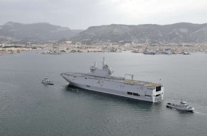 Arrivée du BPC Dixmude à Toulon le 13 juillet 2011 - © Marine nationale / JM Casanova 